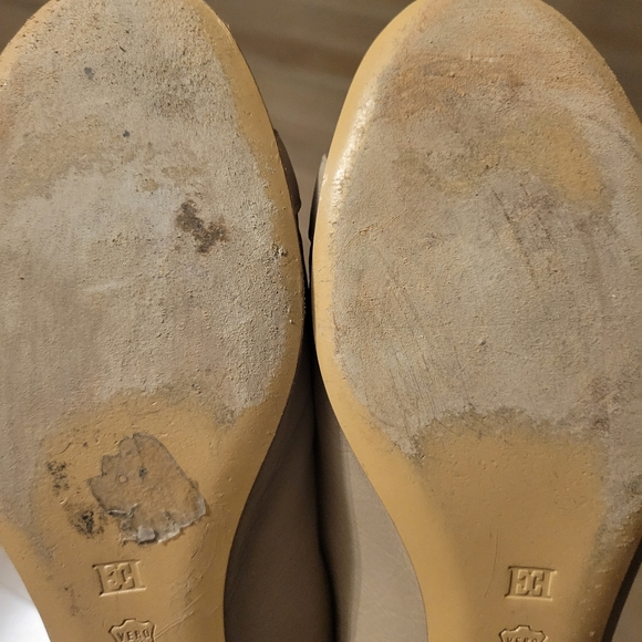 Authentic Escada flats - Picture 2 of 2